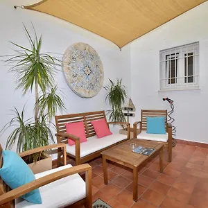 https://el-patio-cadiz.hotelsincadiz.net